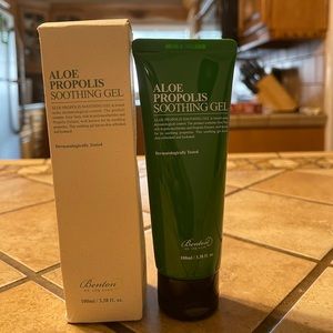 Aloe propolis soothing Gel, new un opened box